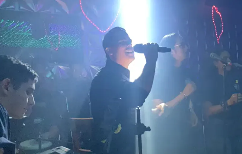Víctor Gabriel, salsa singer — Addetto Media